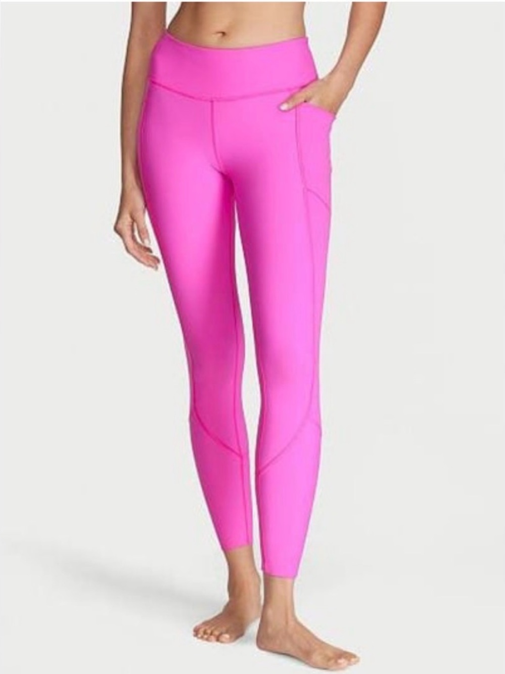 Victoria Secret Total Knockout Leggings NWT Size M Pinkberry
